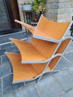 Moderne plooibaar krantenrek, Huis en Inrichting, Ophalen, Zo goed als nieuw