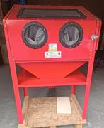Zandstraalcabines van 220 liter, Ophalen