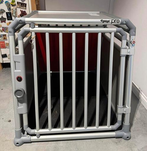 Hondenbench - 4 Pets Pro M -, Dieren en Toebehoren, Transportboxen, Gebruikt, Ophalen