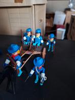 Mooi setje blauwbloezen, Enlèvement