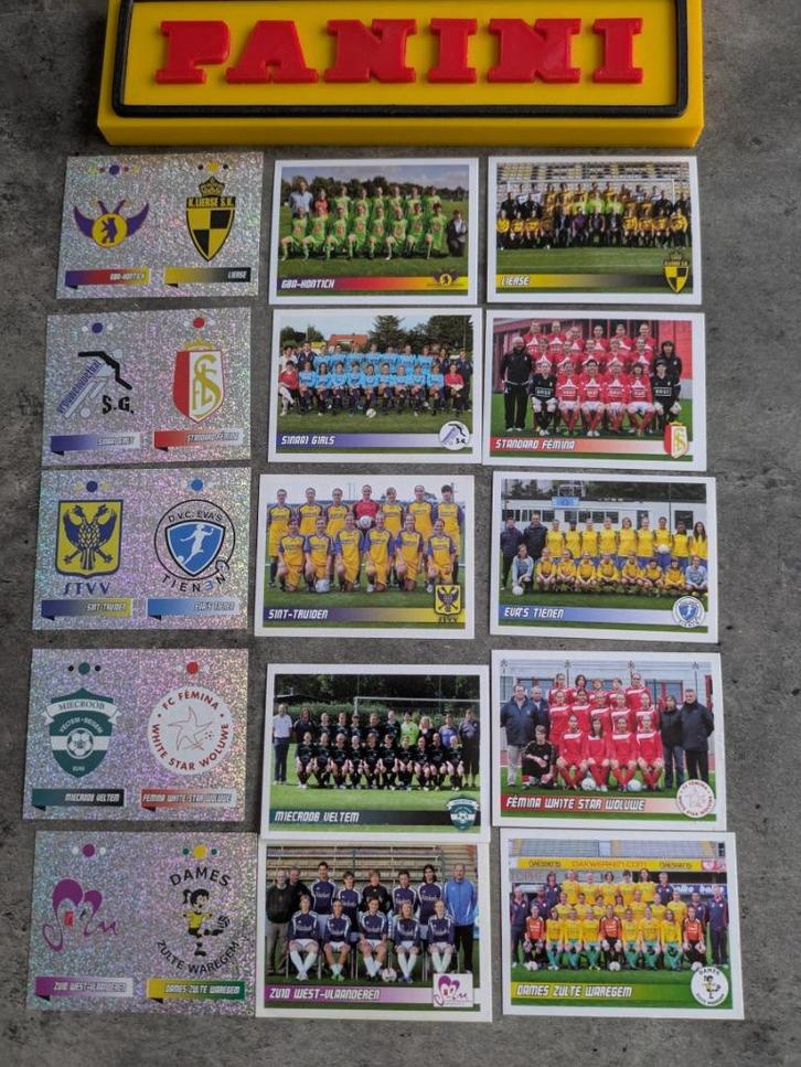 PANINI FOOTBALL 2011 15X STICKERS :   nrs 561 tem 584, Hobby en Vrije tijd, Stickers en Plaatjes, Nieuw, Verzenden