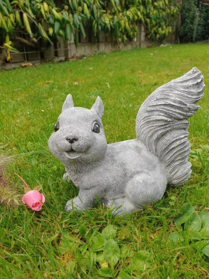eekhoorn , beton , tuinbeeld, Tuin en Terras, Tuinbeelden, Nieuw, Dierenbeeld, Beton, Ophalen of Verzenden