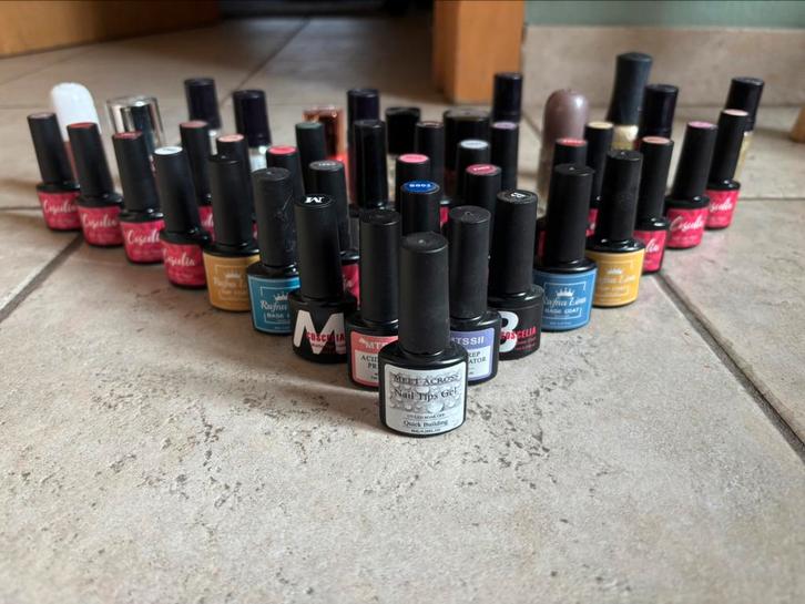 Complete UV nagel set – 42 gelnagellakken + polygel + tools, Handtassen en Accessoires, Uiterlijk | Cosmetica en Make-up, Zo goed als nieuw