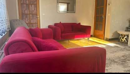 Luxe fluwelen salonset zetels – 3+2+1-zits in bordeauxrood, Huis en Inrichting, Zetels | Zetels, Zo goed als nieuw, Rechte bank