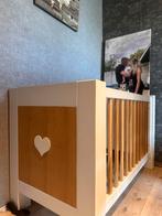 Babybed hout met wit hartje/afwerking, Ophalen, Gebruikt, Wit, Jongetje of Meisje