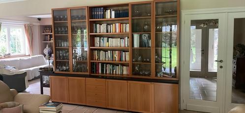 Bibliothèque en noyer italien, Huis en Inrichting, Kasten | Boekenkasten, Gebruikt, 200 cm of meer, 200 cm of meer, 25 tot 50 cm