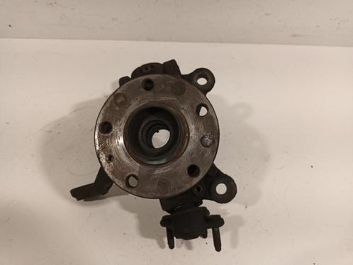 WIELNAAF RECHTS VOOR Volkswagen Caddy Combi III (2KB,2KJ), Auto-onderdelen, Remmen en Aandrijving, Volkswagen, Gebruikt