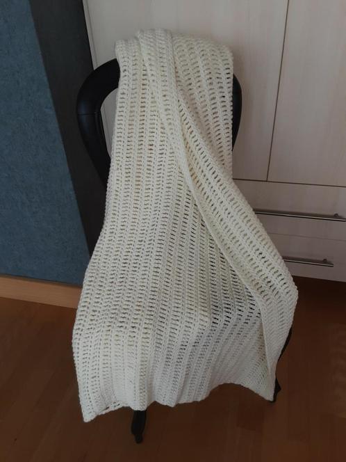 Mooie gehaakte plaid ! HANDWERK, Hobby en Vrije tijd, Breien en Haken, Zo goed als nieuw, Ophalen
