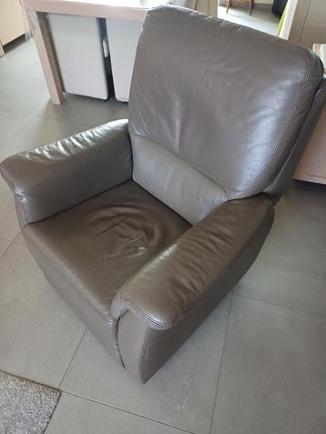 Volledig lederen zetel kleur taupe beschikbaar voor biedingen