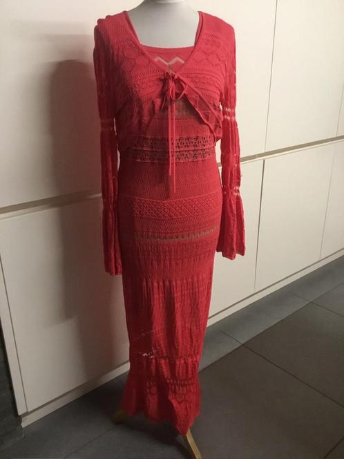 Twinset Milano Lange jurk met bolero maat 38, Kleding | Dames, Jurken, Zo goed als nieuw, Maat 38/40 (M), Rood, Onder de knie