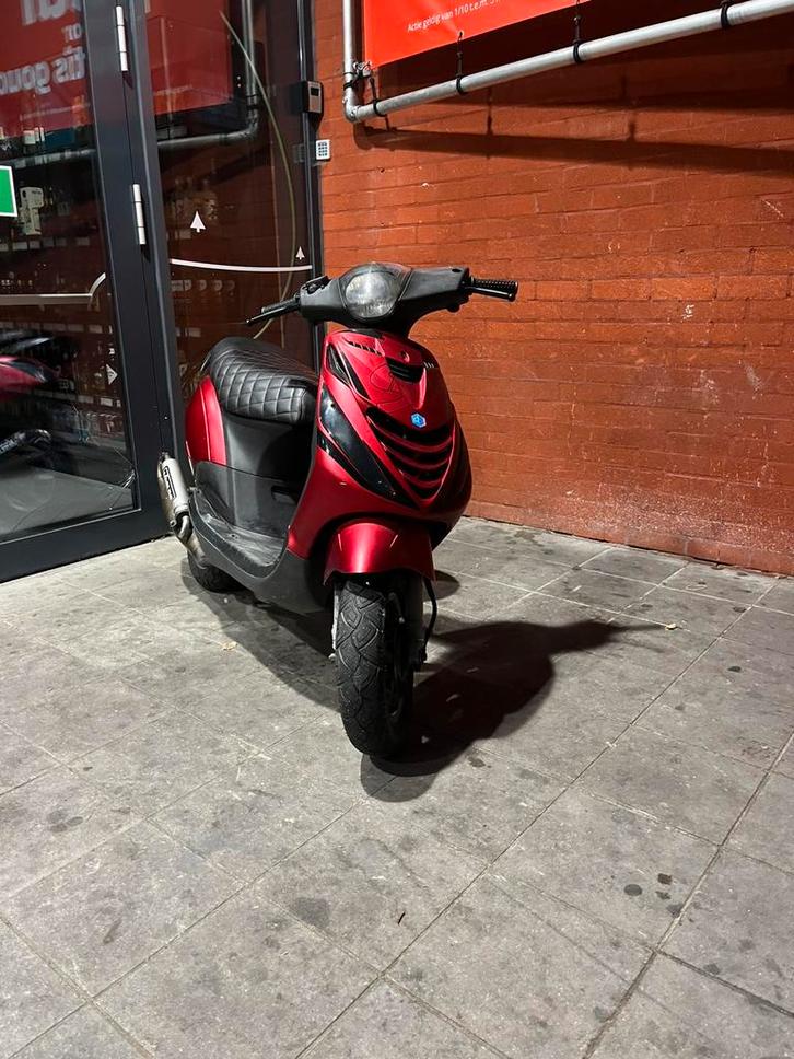 Piaggio zip 70cc 2takt b klasse, Fietsen en Brommers, Scooters | Piaggio, Zo goed als nieuw, Zip, Klasse B (45 km/u), Tweetakt