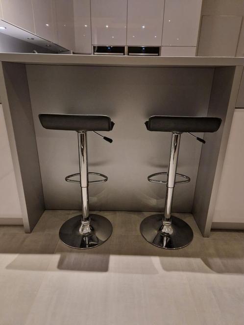 barkrukken, Huis en Inrichting, Barkrukken, Gebruikt, 90 cm of meer, Kunststof, Metaal, In hoogte verstelbaar, Ophalen