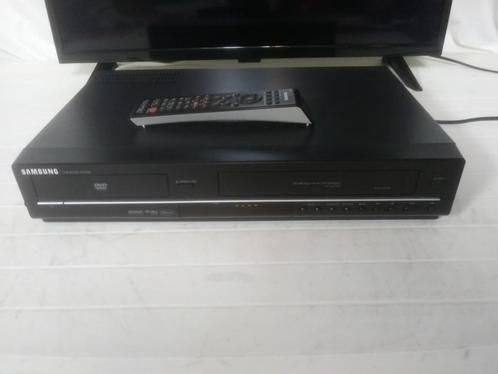 Samsung DVD-V6700 combi DVD speler met VHS video recorder, Audio, Tv en Foto, Videospelers, Gebruikt, VHS-speler of -recorder