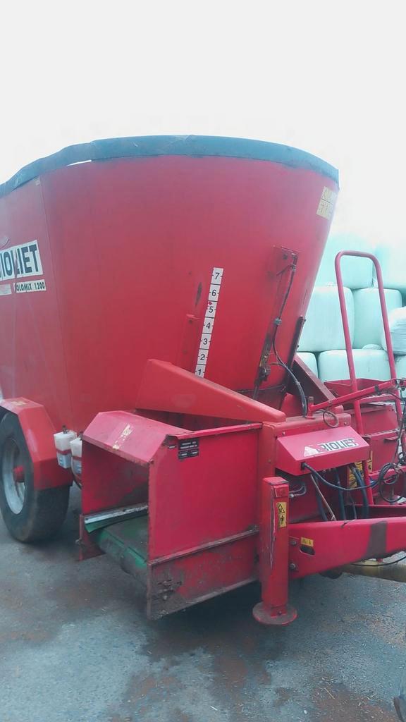 Voedermengwagen trioliet  12 kub, Zakelijke goederen, Landbouw | Werktuigen, Ophalen