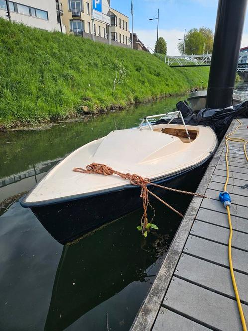 Leuke boot te koop erg leuk voor te vissen ook, Watersport en Boten, Motorboten en Motorjachten, Gebruikt, Polyester, Tot 6 meter