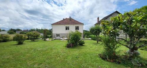 MAISON EN LISIERE DE FORET AVEC UN JARDIN DE 3750 M2, Immo, Étranger, France, Maison d'habitation, Campagne