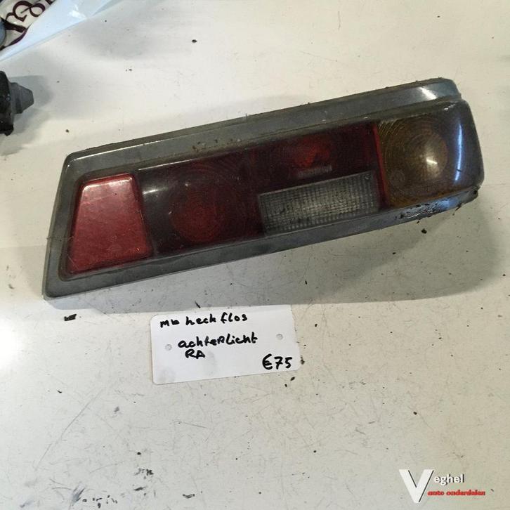 Mercedes W110 Heckflosse Achterlicht rechtsachter, Autos : Pièces & Accessoires, Éclairage, Utilisé, Enlèvement ou Envoi