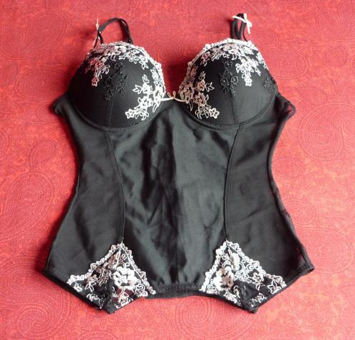 Zwarte bustier met wit en zwart bloemenborduursel Cup C, Kleding | Dames, Ondergoed en Lingerie, Ophalen of Verzenden