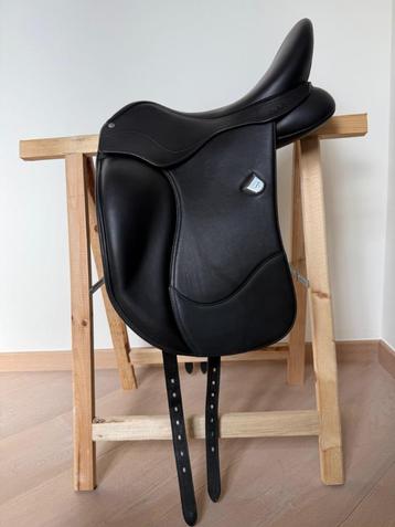 Selle de Dressage - Bates - Isabell Icon - Taille 16,5 - NEW, Enlèvement ou Envoi, Neuf, Dressage