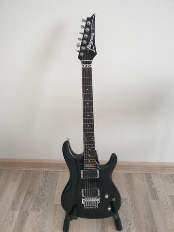 Ibanez JS100 in zeer mooie staat beschikbaar voor biedingen