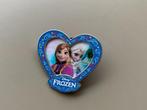 Frozen speld / pin hartje, Verzamelen, Speldjes, Pins en Buttons, Ophalen of Verzenden, Zo goed als nieuw, Figuurtje, Speldje of Pin