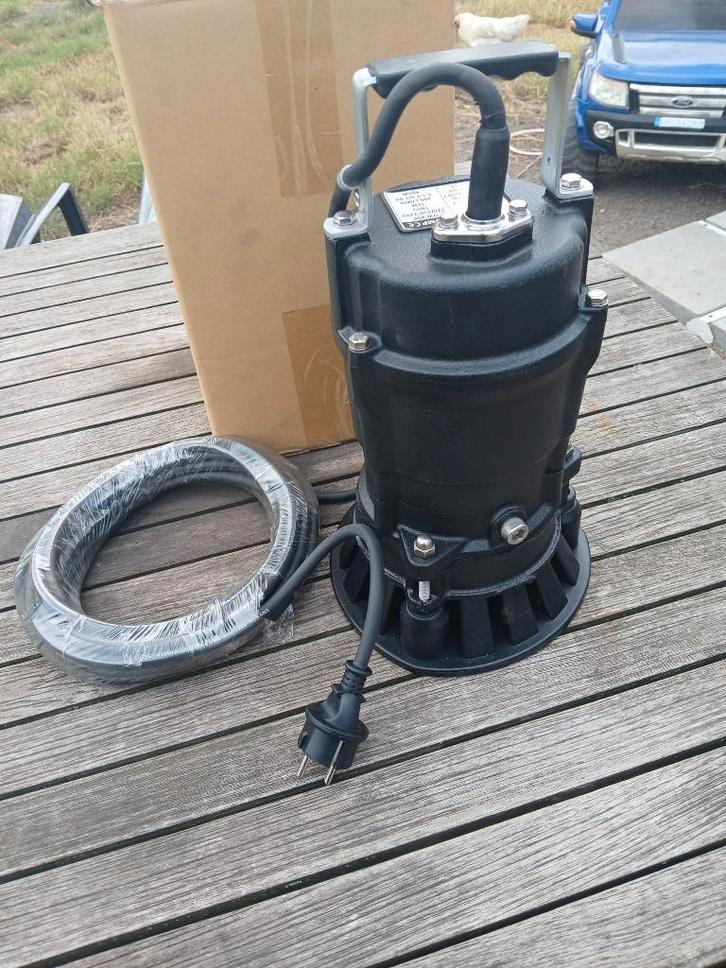 Nieuwe Krachtpatser voor vuilwater, Tuin en Terras, Waterpompen, Zo goed als nieuw, Elektrisch, Dompelpomp, Ophalen of Verzenden