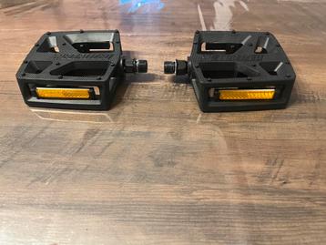 Nieuwe specialized pedalen TE KOOP beschikbaar voor biedingen