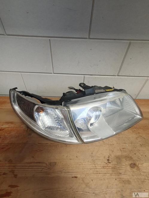 Saab 9-5 2002 tot 2006 xenon koplamp rechts €200 compleet, Auto-onderdelen, Verlichting, Saab, Gebruikt, Ophalen of Verzenden