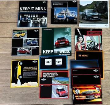 BROCHURES/CATALOGUES MINI 2000 à 2017 beschikbaar voor biedingen