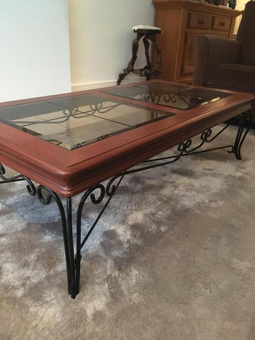 Brocante Salontafel €20 Met ijzer sier onderstel, Huis en Inrichting, Tafels | Salontafels, Gebruikt, 100 tot 150 cm, Rechthoekig