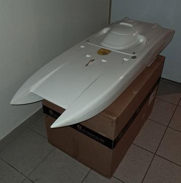 RC Catamaran - Powerboat beschikbaar voor biedingen