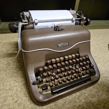 Vintage Typemachine - Triumph Matura, Enlèvement, Utilisé
