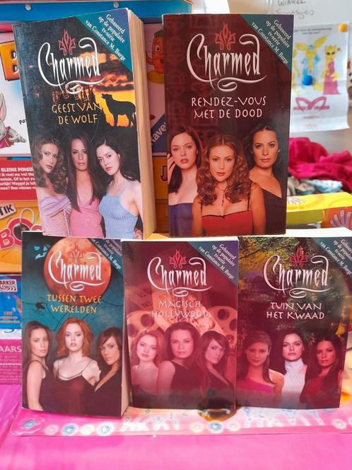 10 charmed boeken, Boeken, Avontuur en Actie, Zo goed als nieuw, Ophalen of Verzenden