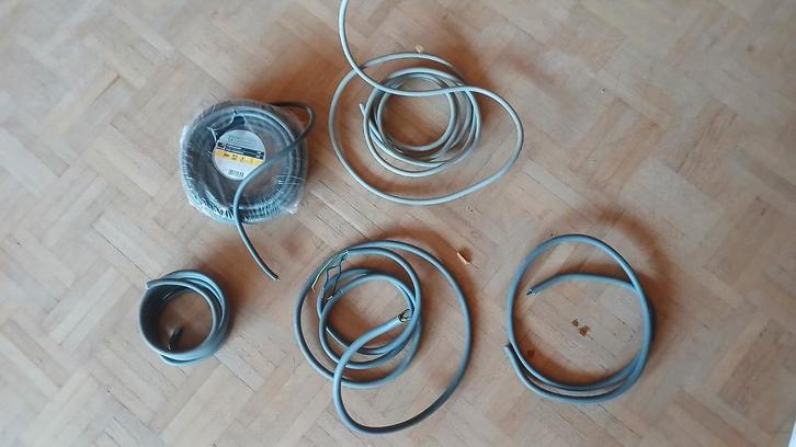 Elektriciteitskabels, Doe-het-zelf en Bouw, Overige Doe-Het-Zelf en Bouw, Zo goed als nieuw, Ophalen
