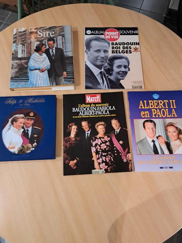 5 Boeken / Exclusieve magazines Belgische Koningshuis, Verzamelen, Koningshuis en Royalty, Zo goed als nieuw, Tijdschrift of Boek