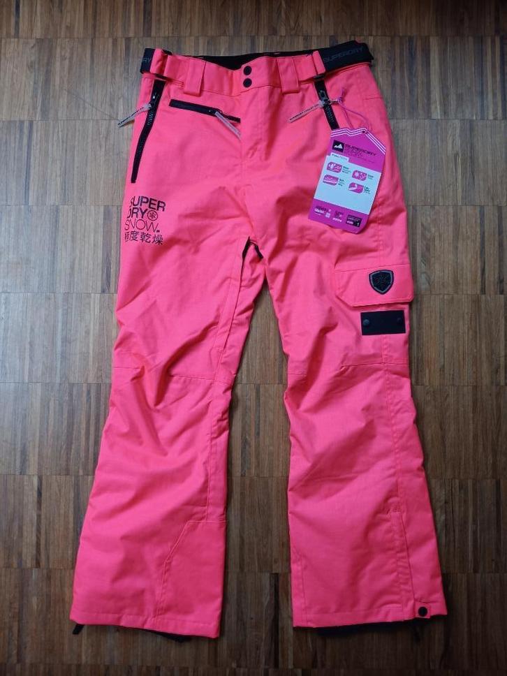 NIEUW met labels: Skibroek Superdry Snow, Kleding | Dames, Wintersportkleding, Nieuw, Broek, Maat 36 (S), Ophalen of Verzenden