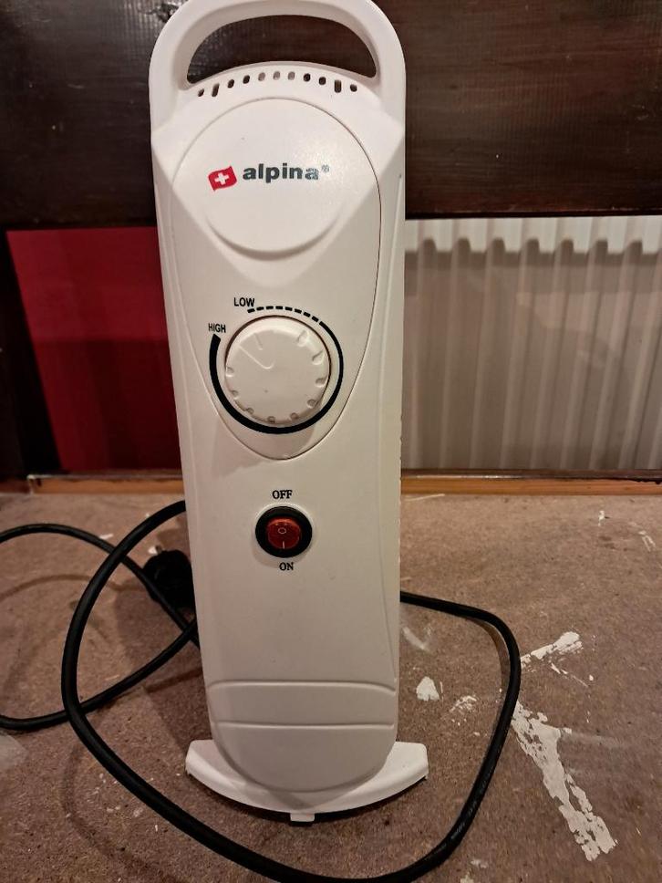 Radiateur à bain d'huile électrique 500 W., Doe-het-zelf en Bouw, Verwarming en Radiatoren, Zo goed als nieuw, Radiator, 500 tot 800 watt