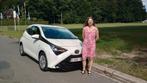 Toyota Aygo te koop, Auto's, Toyota, Voorwielaandrijving, 4 zetels, Leder en Stof, Wit