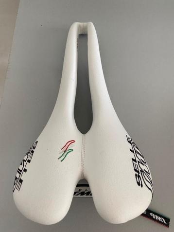 koerszadel Selle SMP Drakon- NIEUW  beschikbaar voor biedingen
