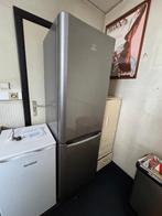Frigo met diepvries van het merk Indesit, Elektronische apparatuur, Koelkasten en IJskasten, Ophalen, Zo goed als nieuw
