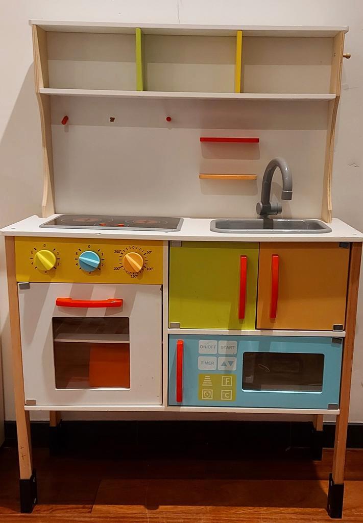 Cuisinière en bois avec ustensiles, Enfants & Bébés, Jouets | Jouer aux cuisines, Comme neuf, Accessoires de cuisine de jeu, Bois