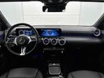 Mercedes-Benz A-klasse 250 e Hatchback Luxury Line Trekhaak, Auto's, 4 deurs, Stof, Gebruikt, 16 kWh