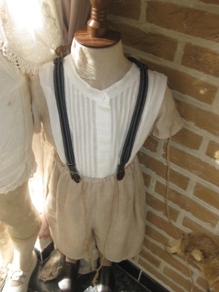 oud kinder etalagepop incl kleding, Ophalen