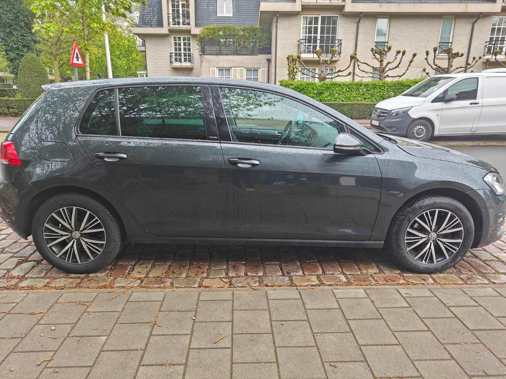 Golf 7 1.2 TSI Allstar 
Blue Motion, Autos, Volkswagen, Achat, Euro 6, Boîte manuelle, Noir