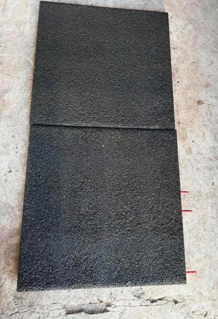 Zwarte Rubberen tegels 50x50x3 speeltoestel dak ed ruim 25m2, Enfants & Bébés, Jouets | Extérieur | Aires de jeux, Utilisé, Enlèvement