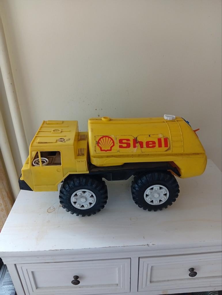 Camion citerne Shell, Enlèvement