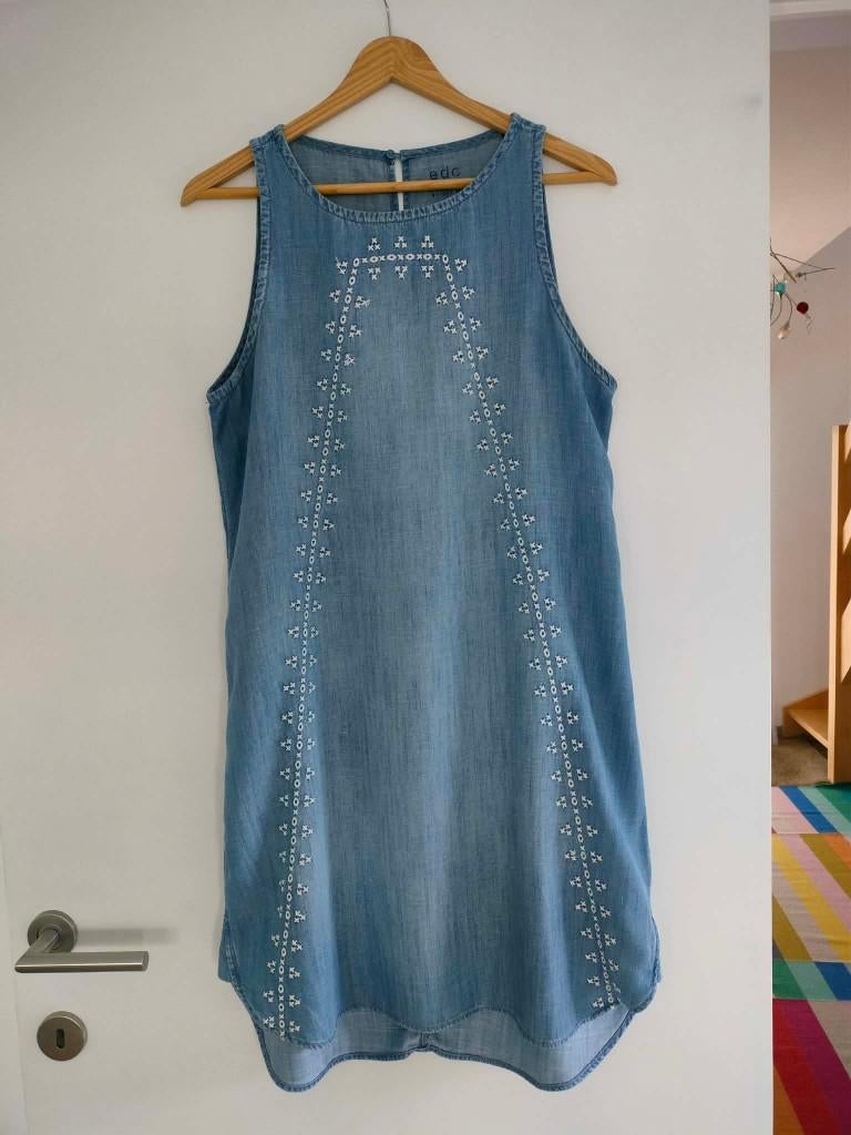 Prachtig jeans kleedje EDC Esprit maat Medium of Smal, Kleding | Dames, Maat 38/40 (M), Blauw, Ophalen of Verzenden, Zo goed als nieuw