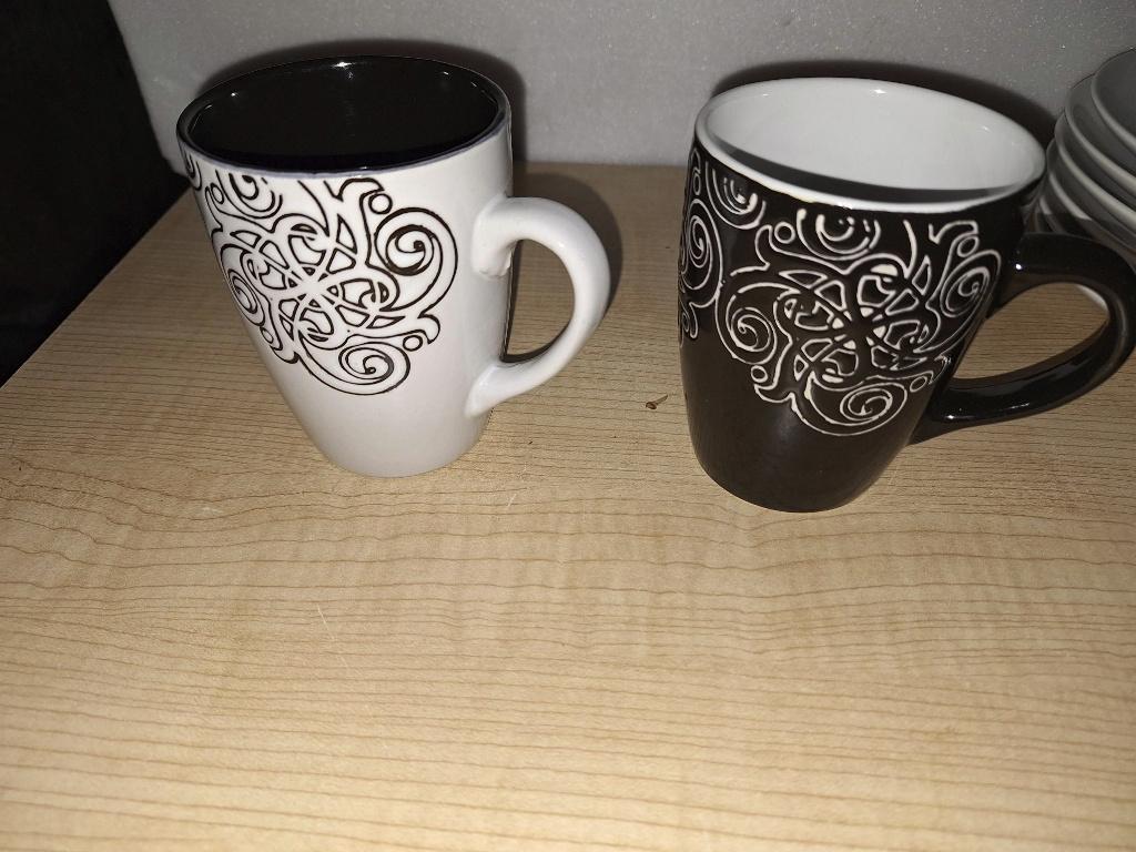 2 mokken, Ophalen of Verzenden, Zo goed als nieuw, Kop(pen) en/of Schotel(s)