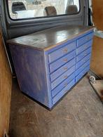 Commode d'atelier, Enlèvement