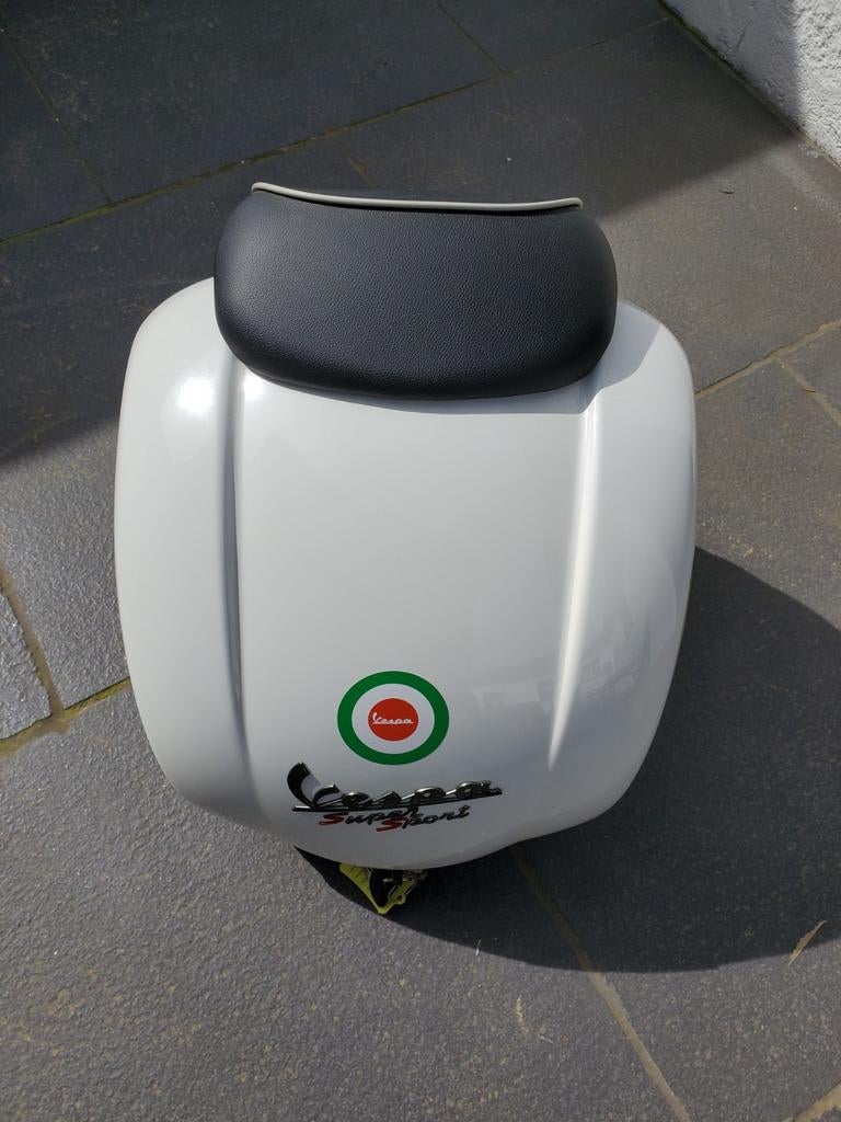 top case VESPA, Enlèvement